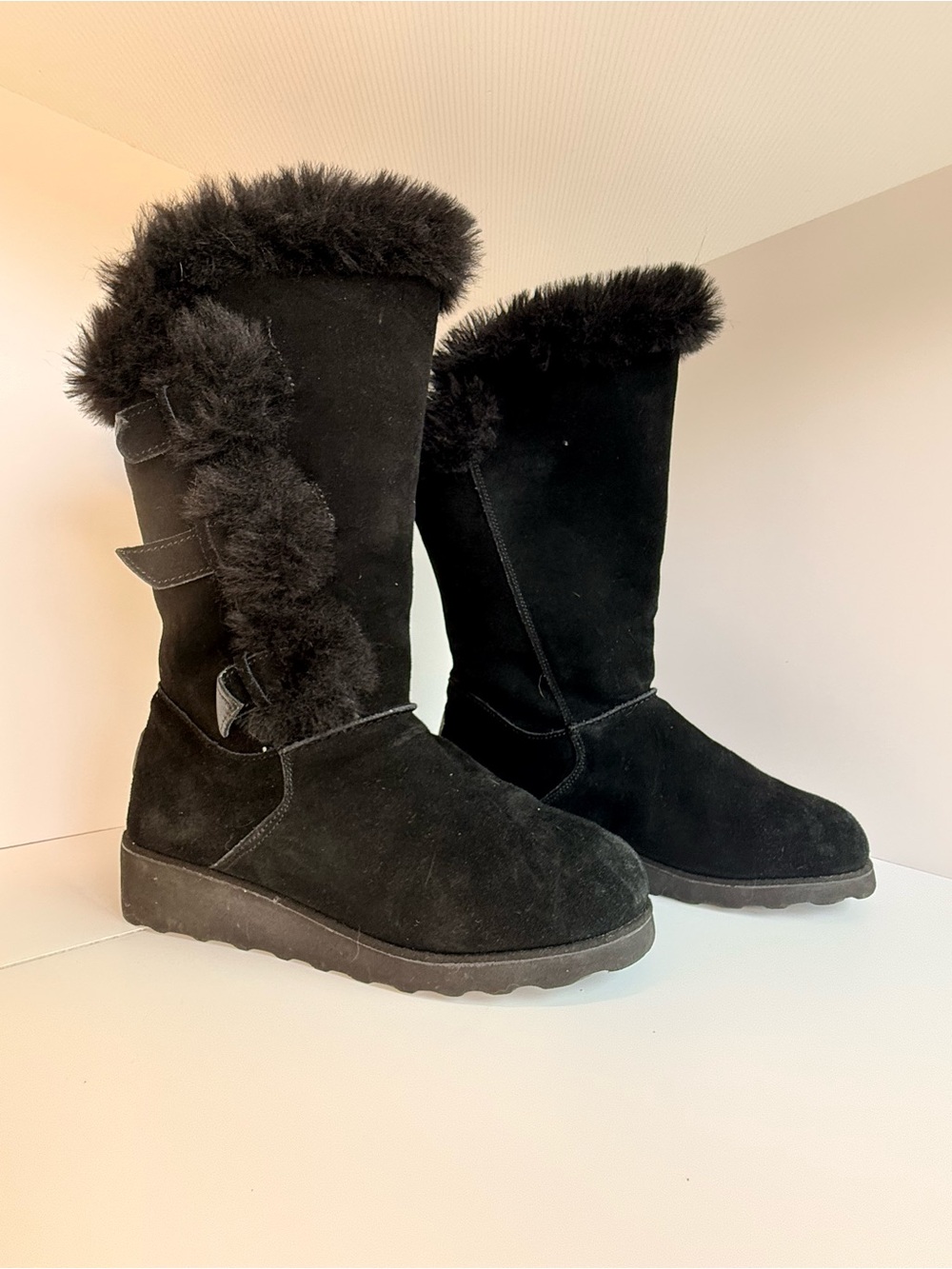 BearPaw Black Faux Fur Trim Winter Boots - Women's